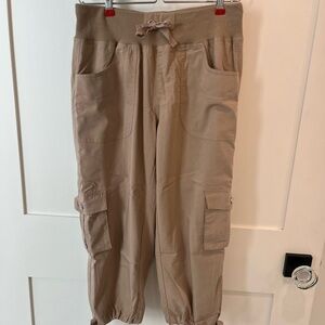Amazon Fashion Women’s Tan Cargo Capri Pants